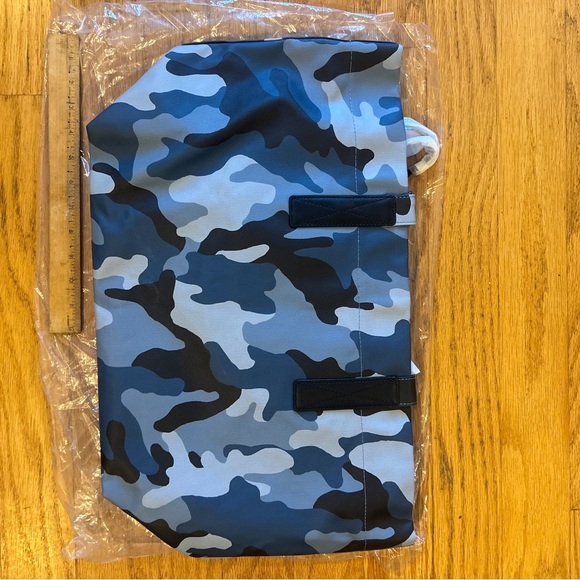 Michael Kors Water Island Exclusive Tote Bag 2021 Brand New - Picture 3 of 3